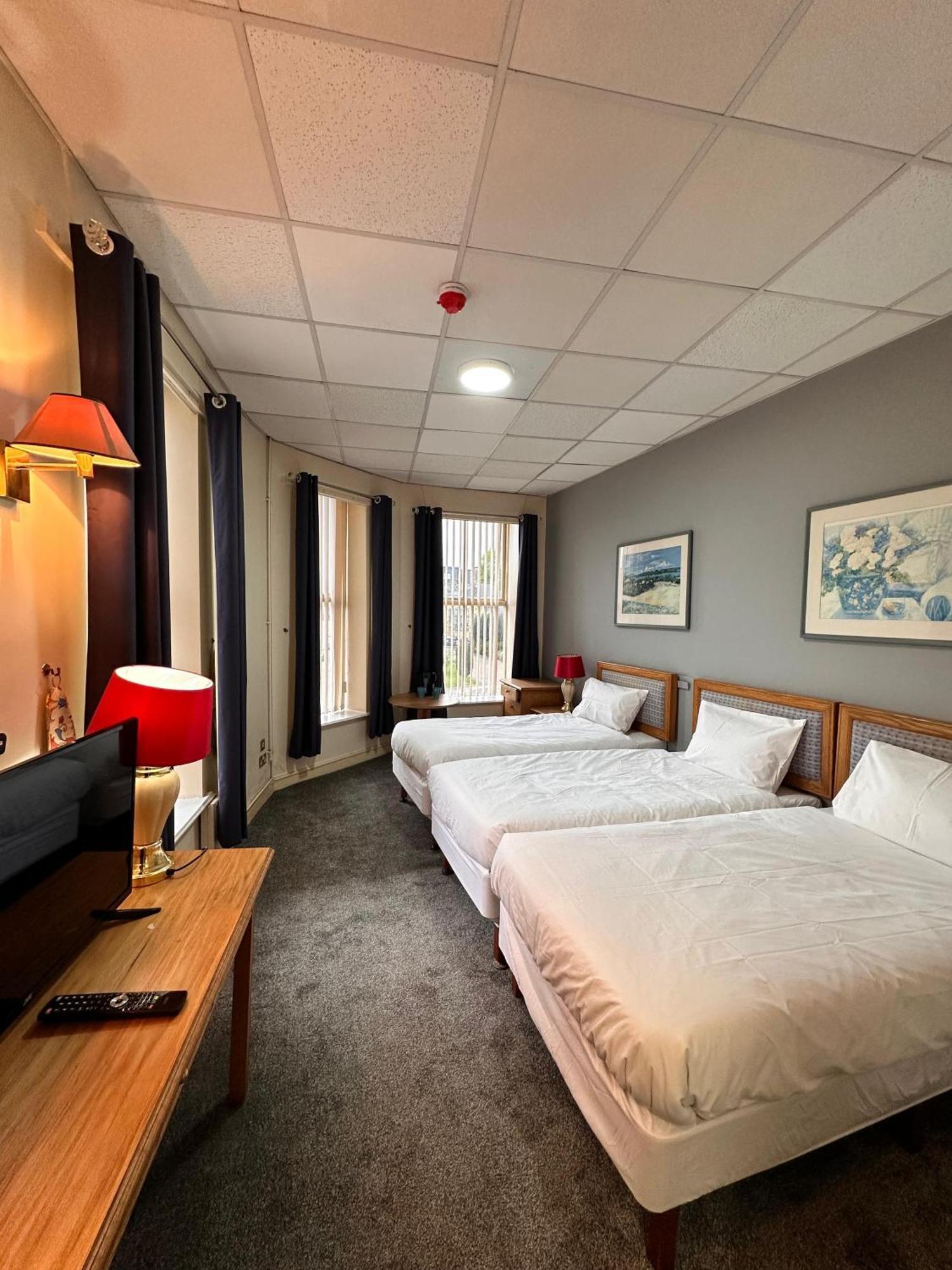 Throstles Nest Hotel Liverpool Exteriör bild