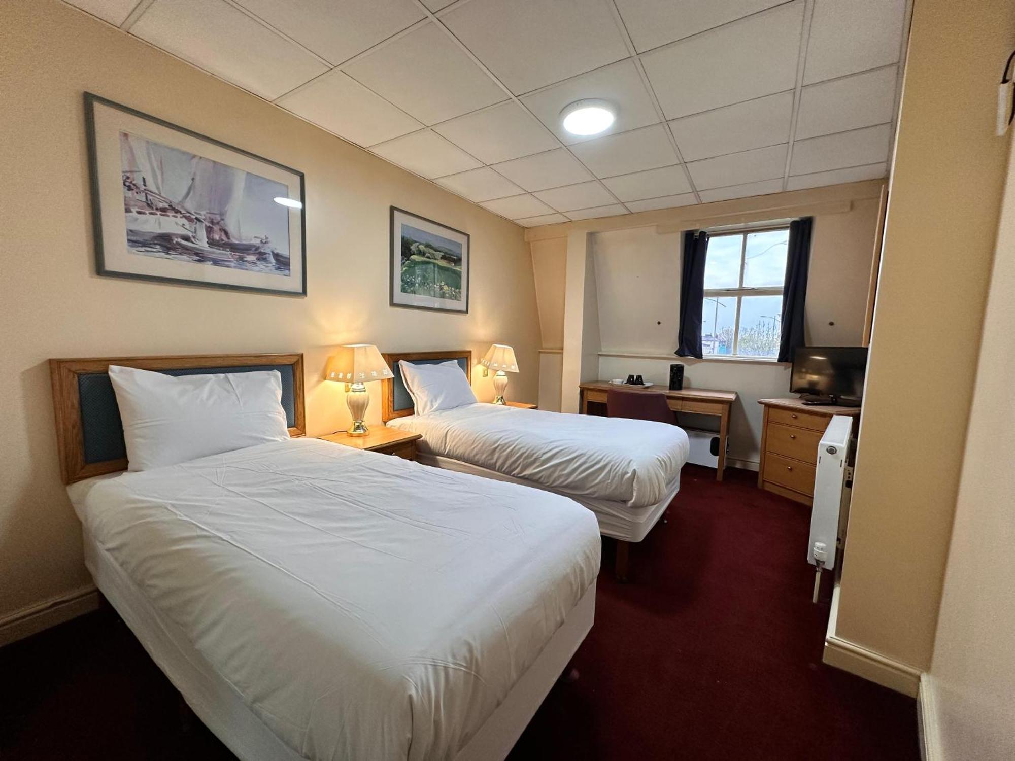 Throstles Nest Hotel Liverpool Exteriör bild